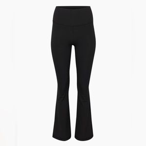 Aritzia TnAction TNABUTTER™ ATMOSPHERE FLARE HI-RISE LEGGING - Black XS